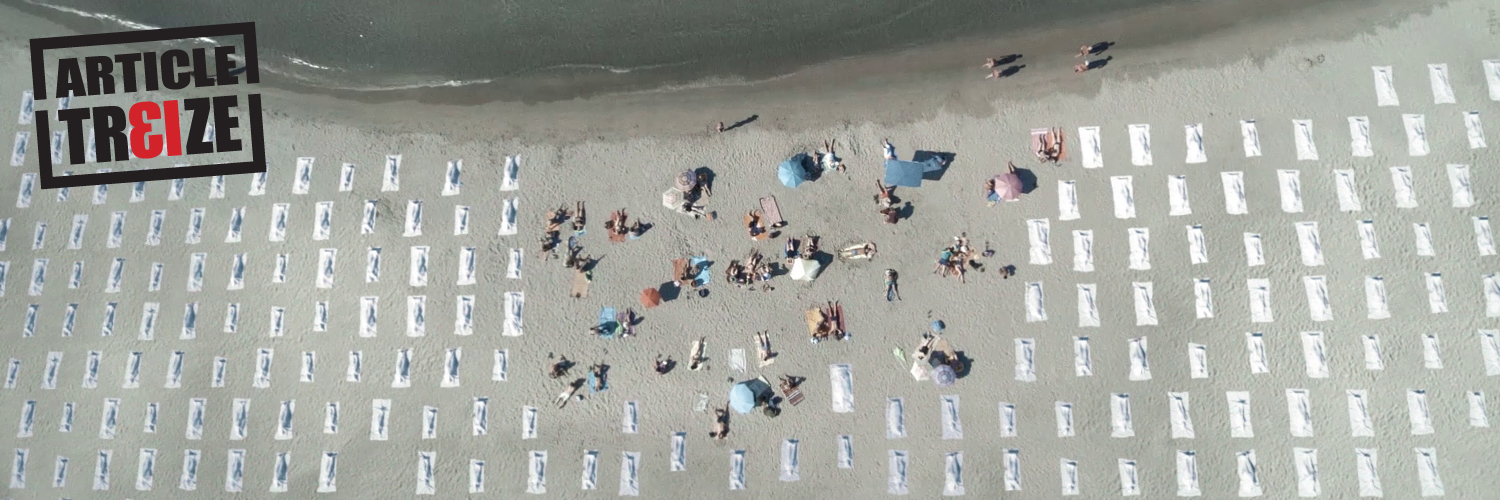 #Réfugiés : parce que l’horreur ne prend pas de vacances. Une campagne choc d’Emmaüs pour la liberté de circulation.